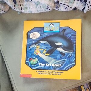 Scholastic Free Willy: The Eel Beast - Yellow and Black